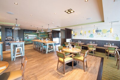 克拉克顿海滨普瑞米尔酒店