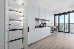 Studio | Private kitchenette