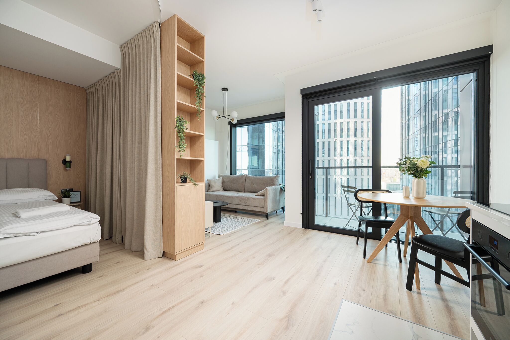 Studio Suite | Hypo-allergenic bedding, individually decorated, individually furnished