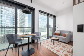 Family Studio | Iron/ironing board, free WiFi, bed sheets