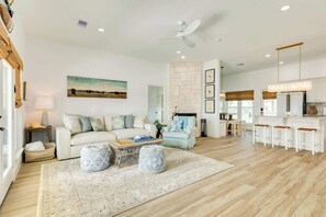 TV - Surfside Oasis: Steps to Sand & Ocean Views! (Freeport)