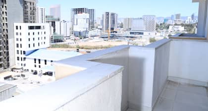 PrimeNest - 3 bedroom Apartment