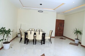 Free WiFi - PrimeNest - 3 bedroom Apartment (Addis Ababa)