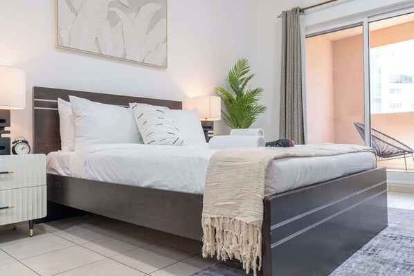 Iron/ironing board, WiFi - StayShort - A Gorgeous Studio in Zen 20 that Sleeps 2 (Discovery Gardens)