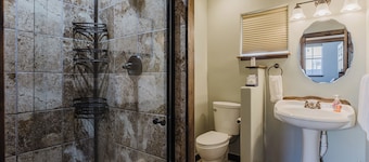 Downtown | New Hot Tub! Walking Distance to Springs, Shops, Restaurants