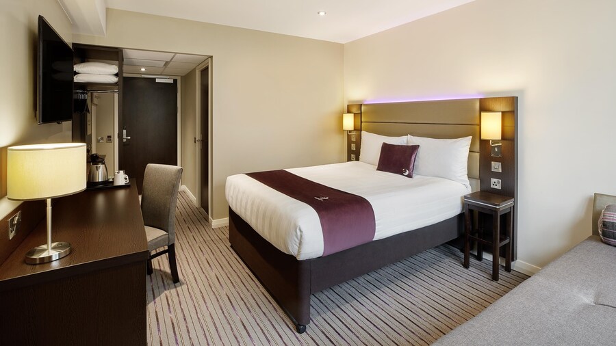 Premier Inn Guernsey St Peter Port - Admiral Park