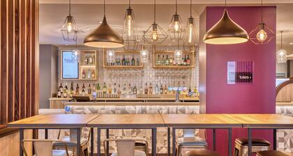Premier Inn Jersey St Helier - Bath Street