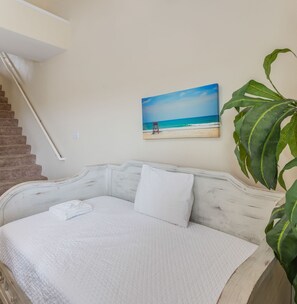 5 chambres, fer et planche à repasser, Wi-Fi, draps fournis