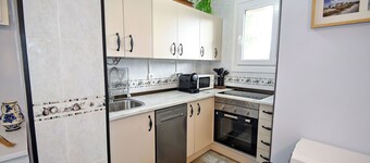 Serene Lakeview Retreat