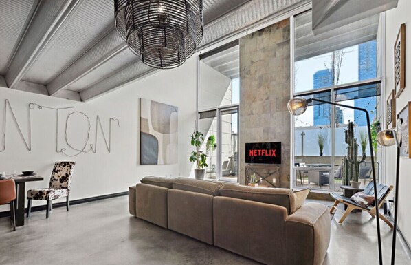 Smart TV, books, offices