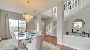 Rumah (5 Bedrooms) | Interior