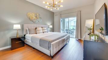 House (5 Bedrooms) | Interior