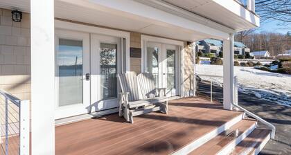 Steps to Beach: Lake-view Laconia Getaway!