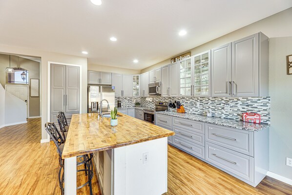 House (4 Bedrooms) | Interior