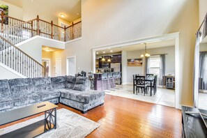 House (5 Bedrooms) | Interior