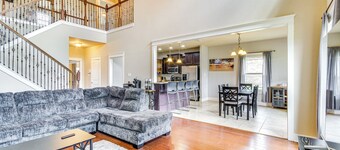 10 Mi to Gulfport Beaches: Family Home w/ Patio