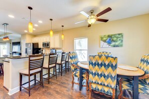 House (3 Bedrooms) | Interior - 5 Mi to Beach: Family Retreat in Sarasota! (Sarasota)