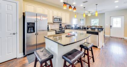 5 Mi to Beach: Family Retreat in Sarasota!
