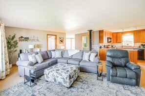 House (2 Bedrooms) | Interior