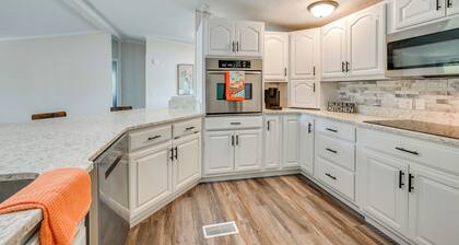 Near Hiking & Fishing: Dale Home w/ Deck!