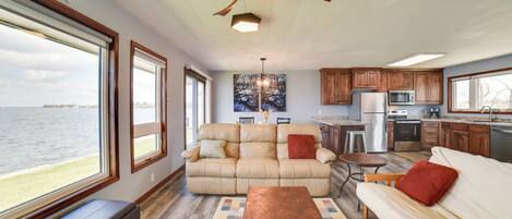 House (2 Bedrooms) | Front of property