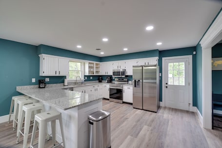 House (3 Bedrooms) | Interior