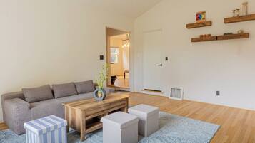 Rumah, 2 kamar tidur, Boleh Merokok, patio | Ruang keluarga | Buku