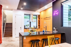 Hus | 6 sovrum och internet