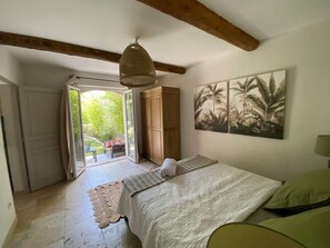 House | 5 bilik tidur