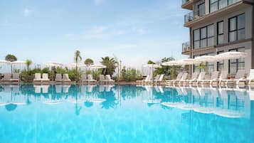 Seasonal outdoor pool