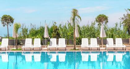 Laristone Suite Spa Hotel