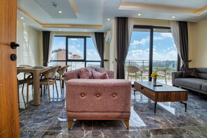 Sábanas de algodón egipcio, ropa de cama de alta calidad y minibar 