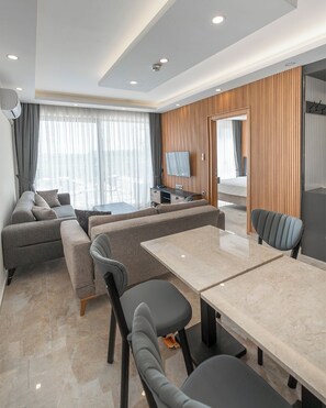 Egyptian cotton sheets, premium bedding, minibar, soundproofing - Laristone Suite Spa Hotel (Antalya)