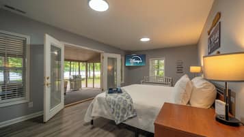 4 bedrooms, iron/ironing board, free WiFi, bed sheets