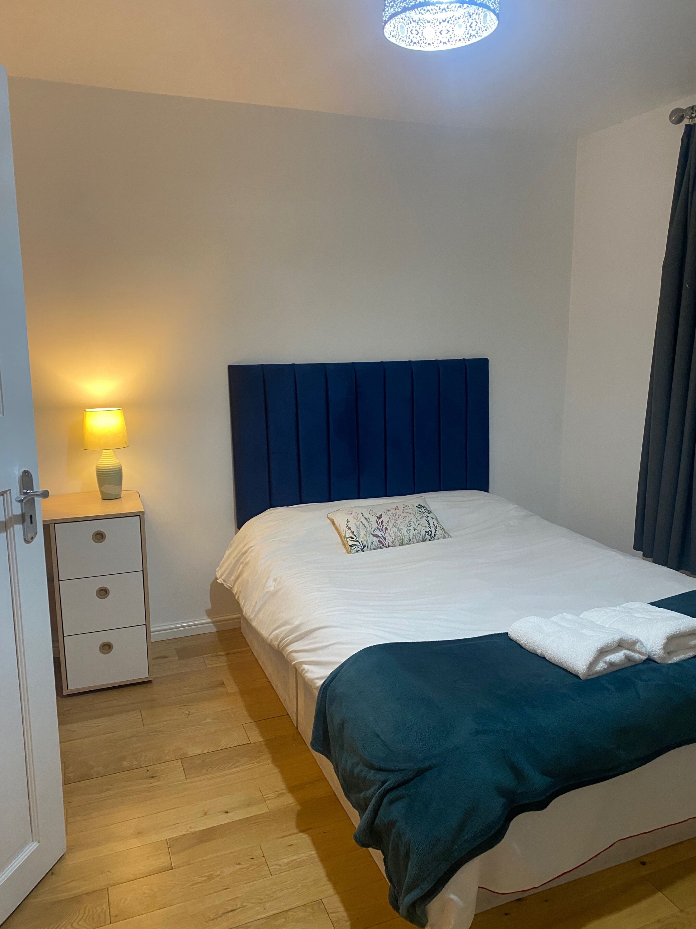 5 bedrooms, iron/ironing board, free WiFi, bed sheets