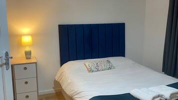Maison | 5 chambres, fer et planche à repasser, Wi-Fi gratuit, draps fournis
