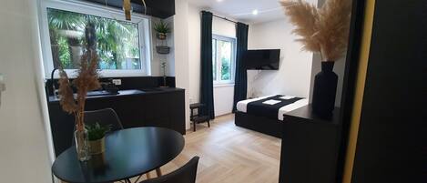 1 habitación, wifi y ropa de cama