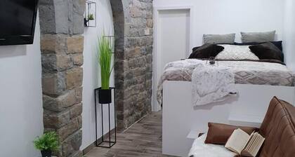 Studio Koper - Charming Studio in the Heart of Old Town
