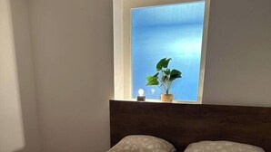 2 室のベッドルーム、WiFi、ベッドシーツ