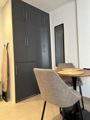 Dining - Sunsands studio 2B Playa 76 Carihuela (Torremolinos)
