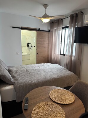 1 Schlafzimmer, Bügeleisen/Bügelbrett, WLAN, Bettwäsche