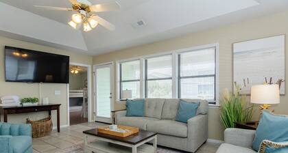 Charming Pet Friendly Home in Kure Beach!