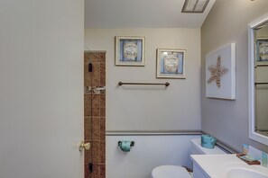 Towels - Sunset Rentals | 5 Rice Lane | Dog Friendly (Hilton Head Island)