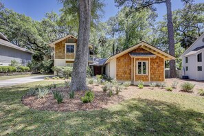 Exterior - Sunset Rentals | 5 Rice Lane | Dog Friendly (Hilton Head Island)