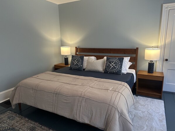 6 habitaciones, tabla de planchar con plancha, internet y ropa de cama 