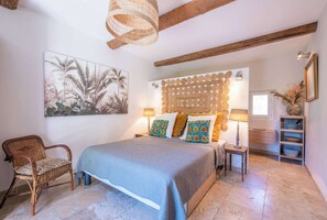 5 Schlafzimmer, Bügeleisen/Bügelbrett, Reisekinderbett, WLAN