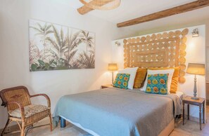 5 bedrooms, iron/ironing board, travel crib, WiFi