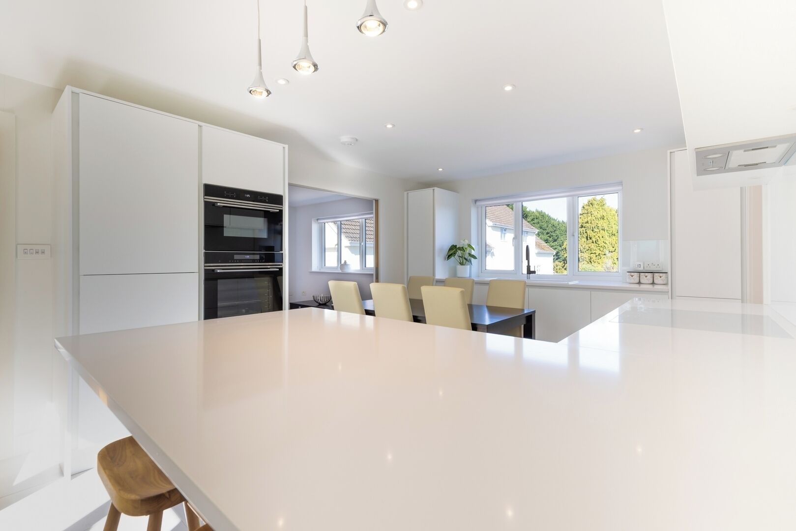 Frigorífic, microones, forn i placa de cuina 