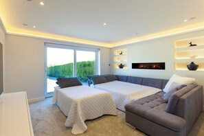 4 chambres, fer et planche à repasser, Wi-Fi, literie fournie