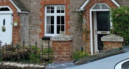 Charming Cottage minutes from Brixham!